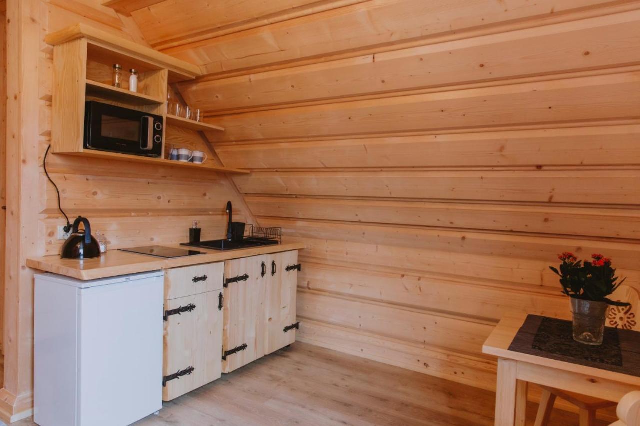 Drewniane Izby Pilchowka Chocholow Exteriör bild
